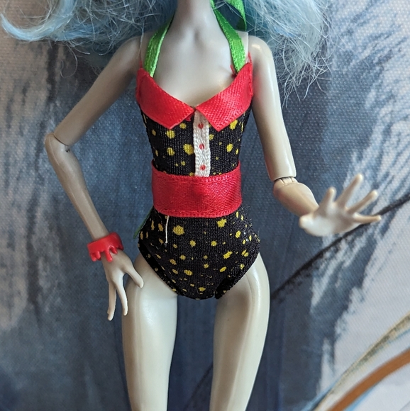 Monster High feat. Ghoulia Yelps - Picture 5 of 7